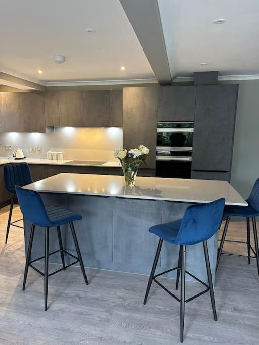 Cameron Coach House Modern Property In Murrayfield EDI Exterior photo